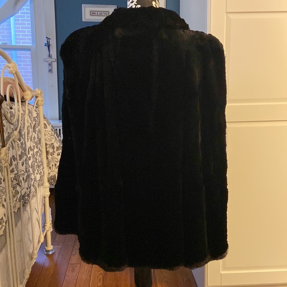 Vintage Mink Cape - Picture 2 of 11